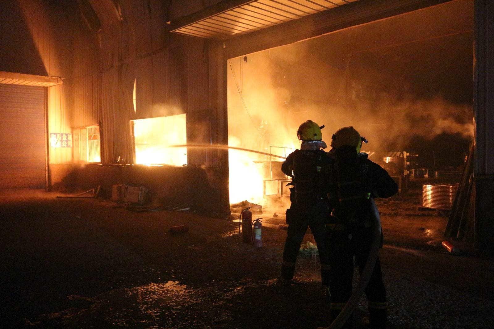 大型钢结构厂房失火后果是什么